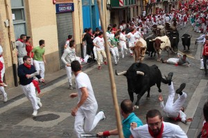 Ese toro, de Garcigrande, ha sido el protagonista del encierro. Fotografía: Jacobo Silvestre.