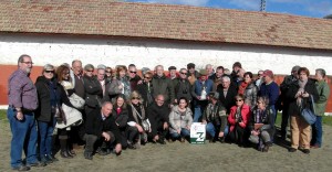 El grupo de aficionados el año pasado en la ganadería de Baltasar Ibán.