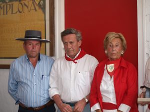 Fernando Pizarro, José María Marco y Dolores Aguirre en un apartado de Pamplona en 2012.